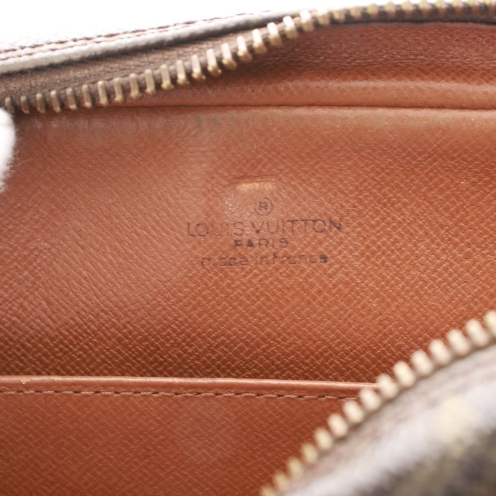 クラッチバッグ