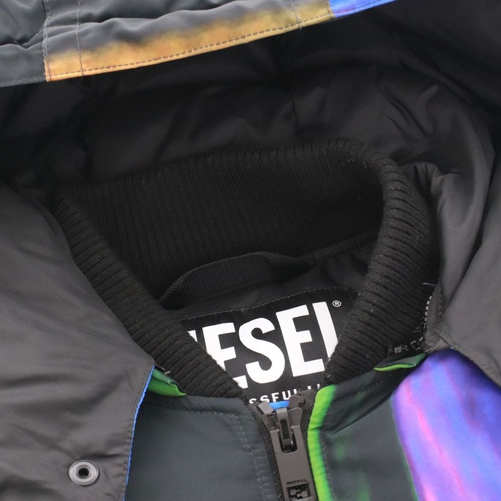 DIESEL ナイロンプリントジャケット　マルチカラー DIESEL（ディーゼル）の「レディース ナイロン プリント ジャケット
