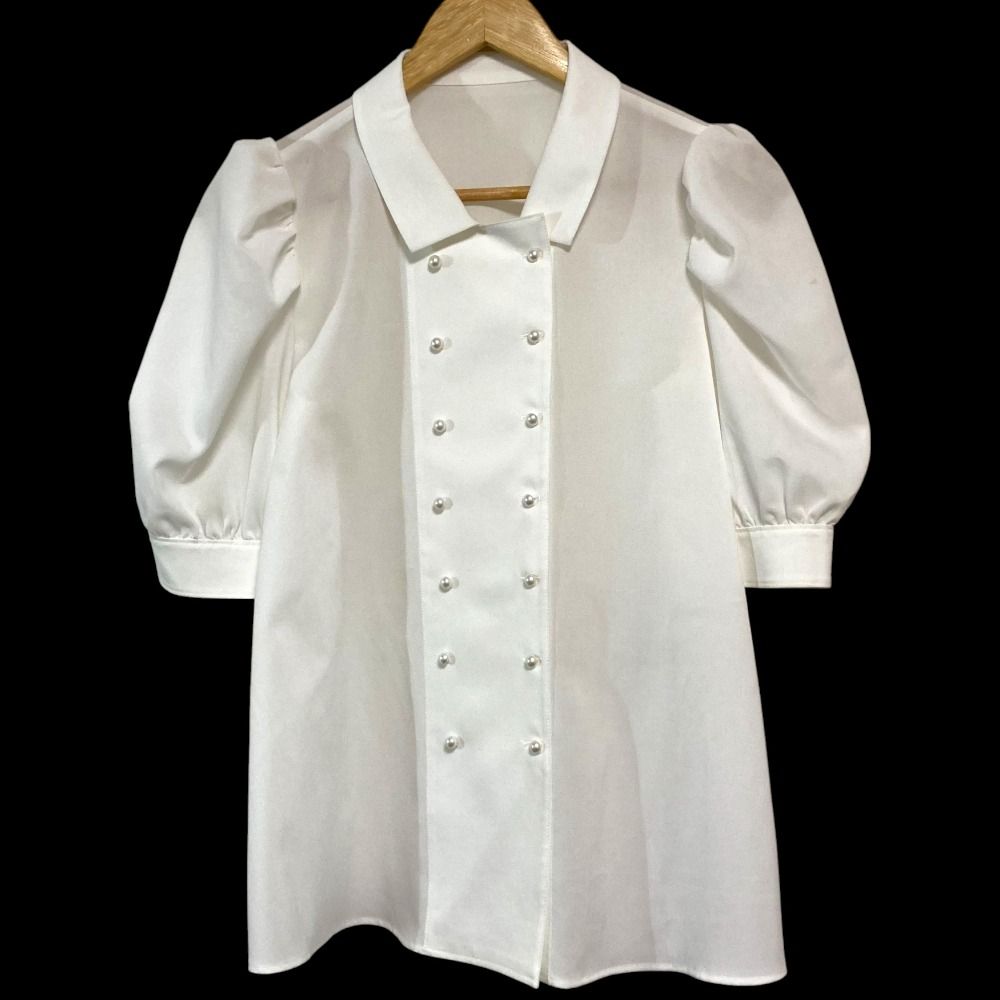 Rene ルネ 2025年モデル パールボタン パフスリーブブラウス 5331010 サイズ36 ホワイト レディース 古着