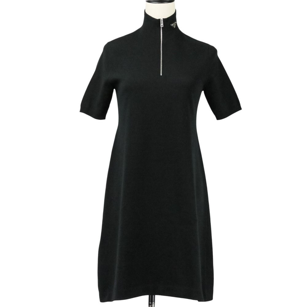 prada タートルネック トライアングル ハーフジップ 黒 ロゴ Prada