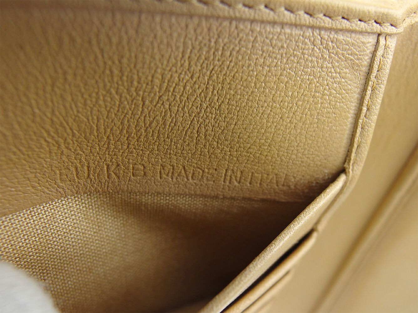 【BIGお買い物ラリー★30%OFFセール中】カルティエ CARTIER 三つ折り財布トリニティ ベージュ ゴールド シルバー レディース 中古 最大30％OFF☆年越しセール】カルティエ CARTIER 三つ折り財布