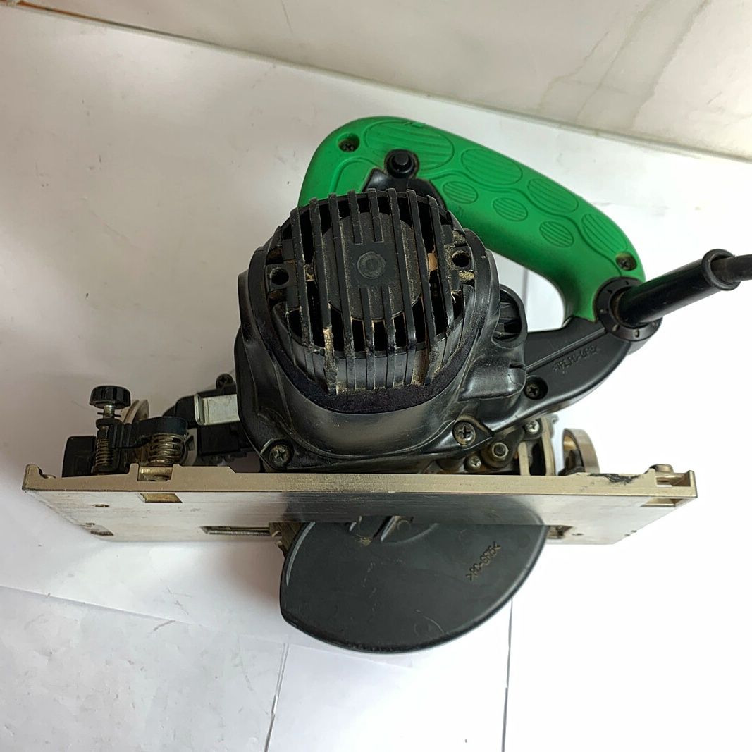 ♭♭HITACHI 日立 深切り丸ノコ コード式 100 v 2008 12製造 C 5 MBYA グリーン