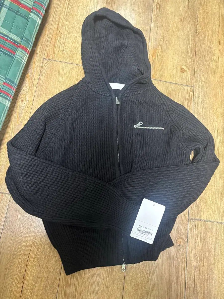 ミナブ ニット フードジップアップ