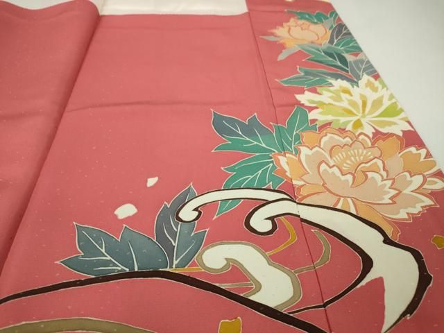 【Q4046】Ｓビッグサイズお仕立上り正絹振袖臙脂色地に花柄　金糸刺繍　綸子生地 Q4046】Sビッグサイズお仕立上り正絹振袖臙脂色地に花柄 金糸刺繍