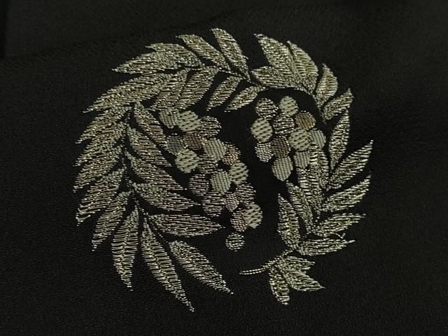 黒地 金銀糸