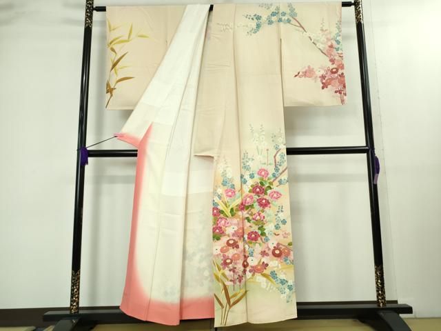 ● 上 本加賀友禅作家 東藤岳 訪問着 吉祥花文 薄卵色地 暈し染め kh 6