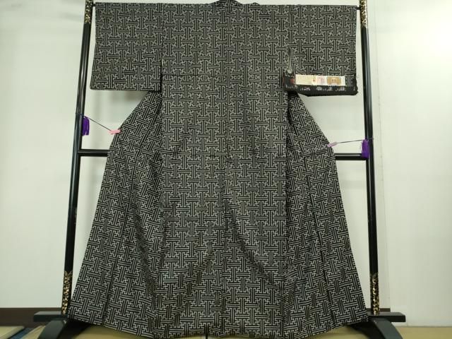 ● 本場大島紬 龍郷絣 秋名 隅元要子作 秋場謹製 白×黒 証紙付き kh 6