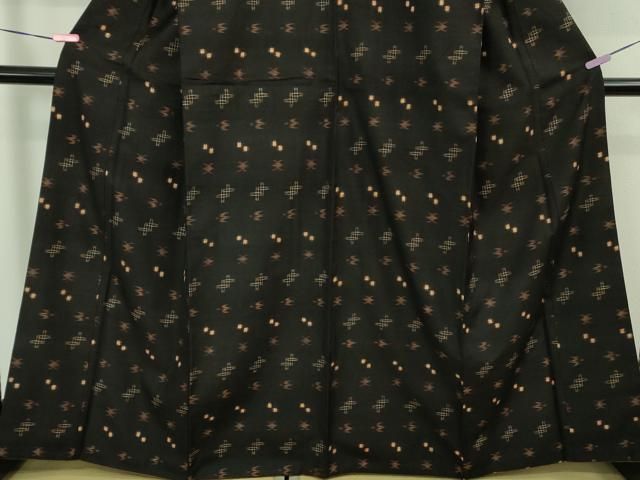 平和屋本店○極上 国指定重要無形文化財 本場久米島紬 山城ヨシエ作