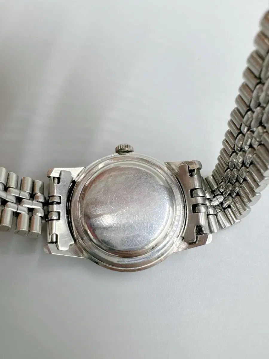 手巻き機械式 時計