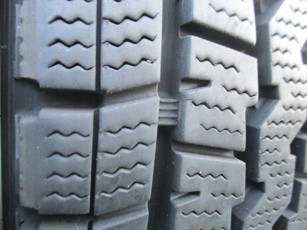 01 スタッドレス