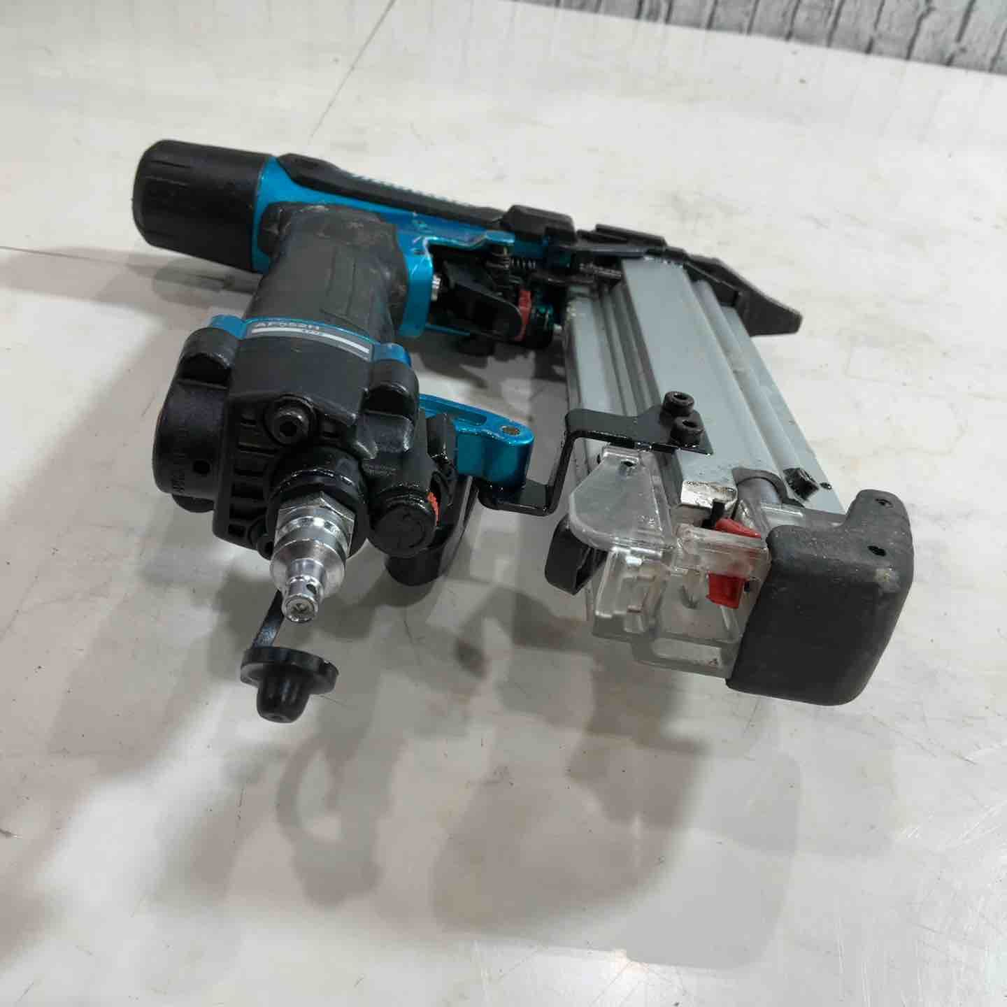 makita 高圧フィニッシュネイラ