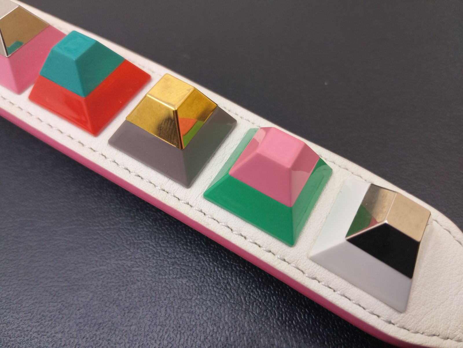 ハンドストラップ ユー