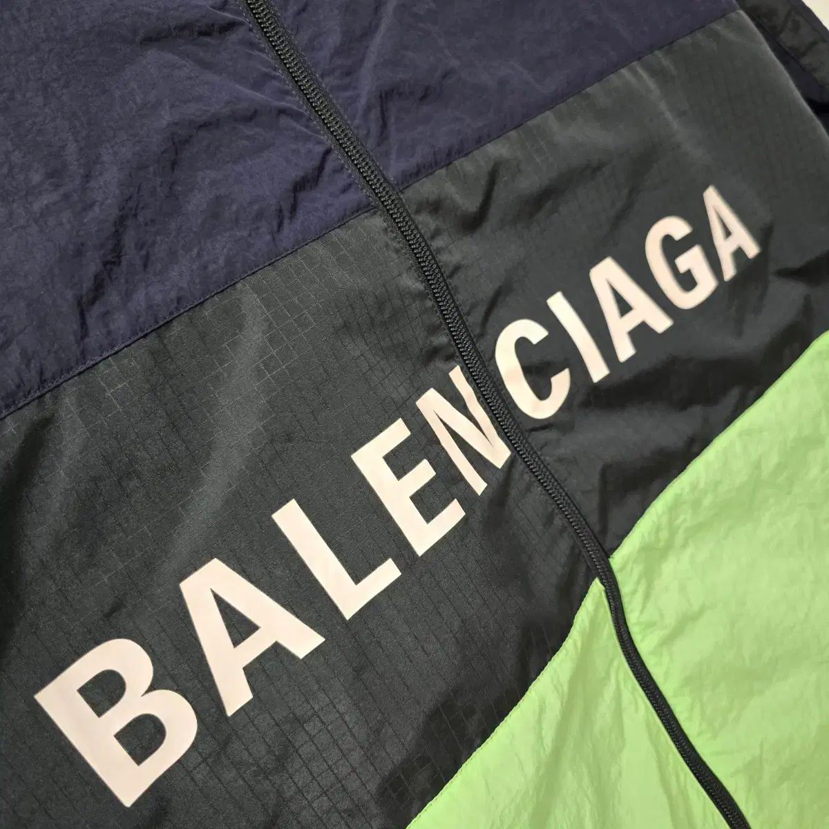 バレンシアガ ポプリン ウィンドブレーカー ジャケット 38サイズ 105