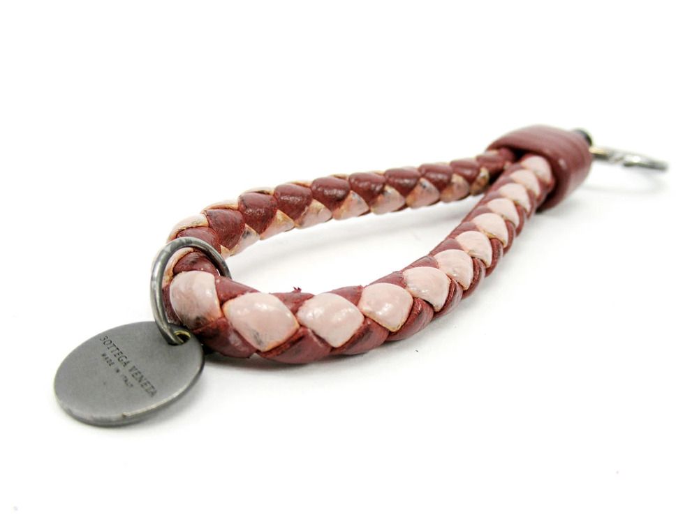 【BIGお買い物ラリー★30%OFFセール中】ボッテガヴェネタ BOTTEGAVENETA キーホルダーイントレチャート ピンク ボルドー レディース 中古 ボッテガヴェネタ BOTTEGAVENETA キーホルダー イントレチャート