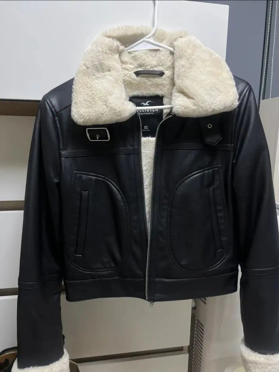 ホリスター ブラック ファー ムートン XS サイズ