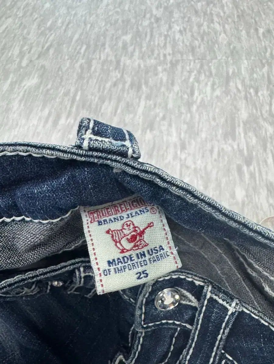 トゥルーレリジョン ブーツカット デニム ズボン 25サイズ - メルカリ