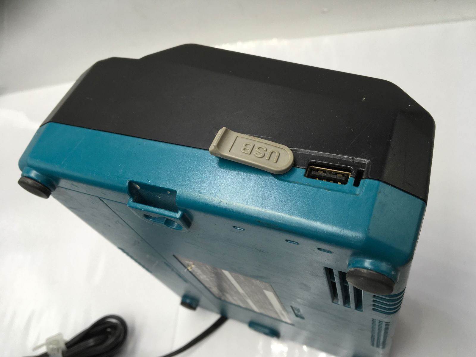  品 Makita|マキタ 40 Vmaxバッテリ用急速充電器 DC RA エコツー M 02 その他 電動工具 エア工具