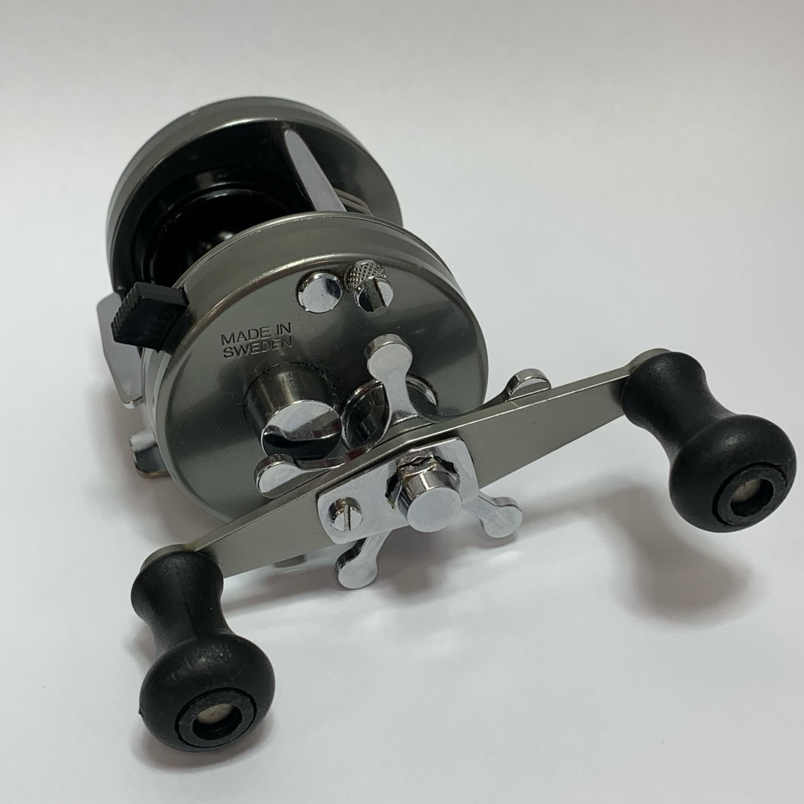 ABU アンバサダー 2500CS ロケット キズ有 ベイトリール - メルカリ