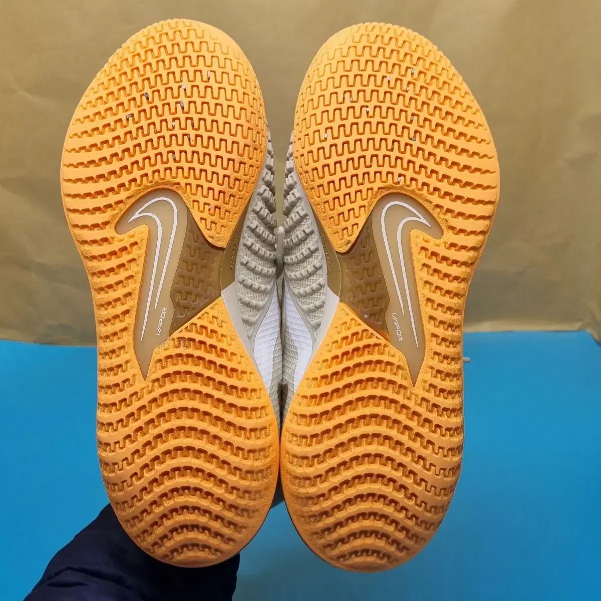 コート リアクト