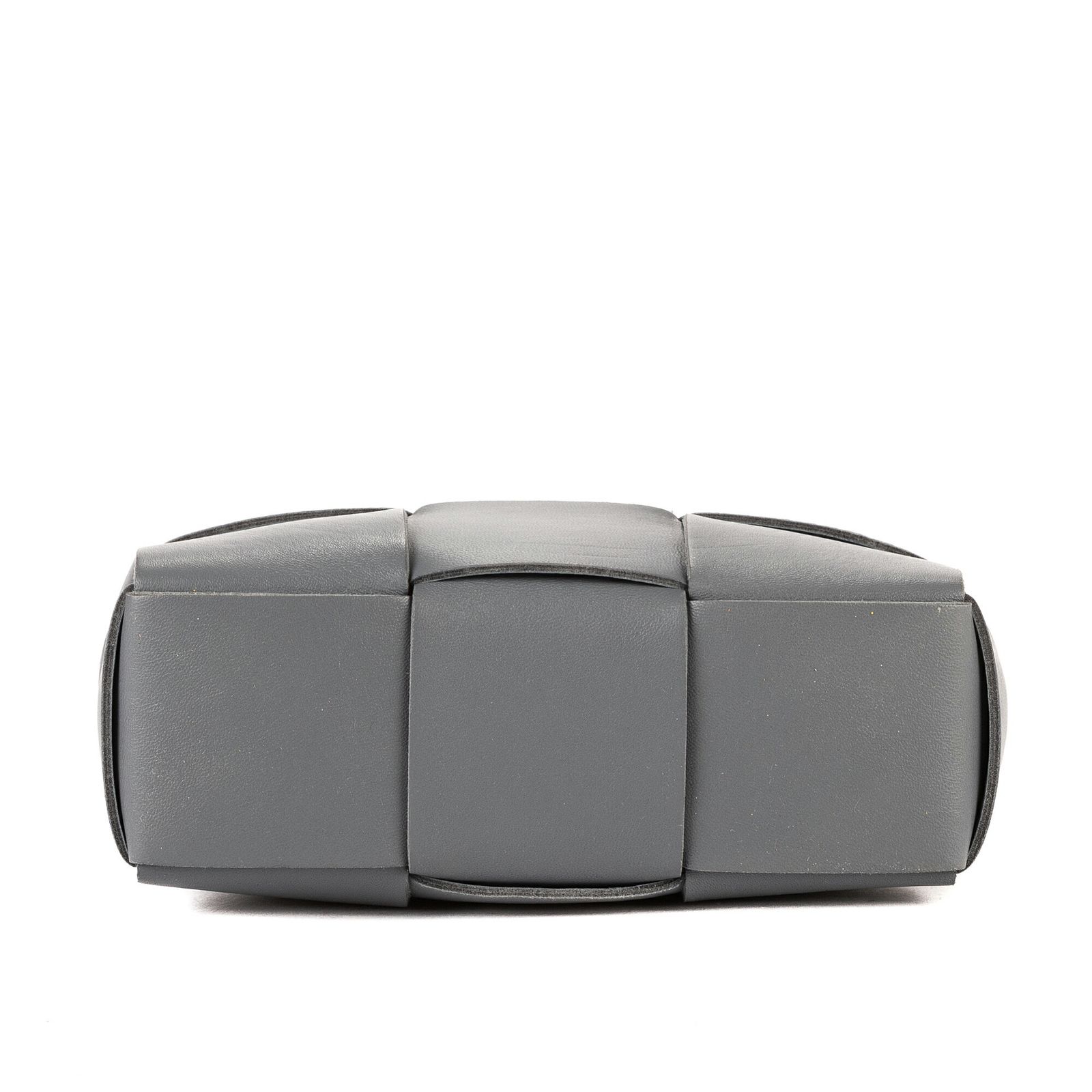 ボッテガヴェネタアルコグレーイントレチャートレザーA