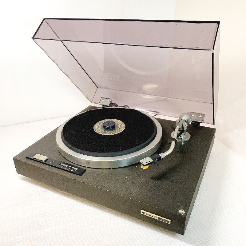 TRIO トリオ レコードプレーヤー KP 7300 40 50 26㎝ ふたを閉じた状態
