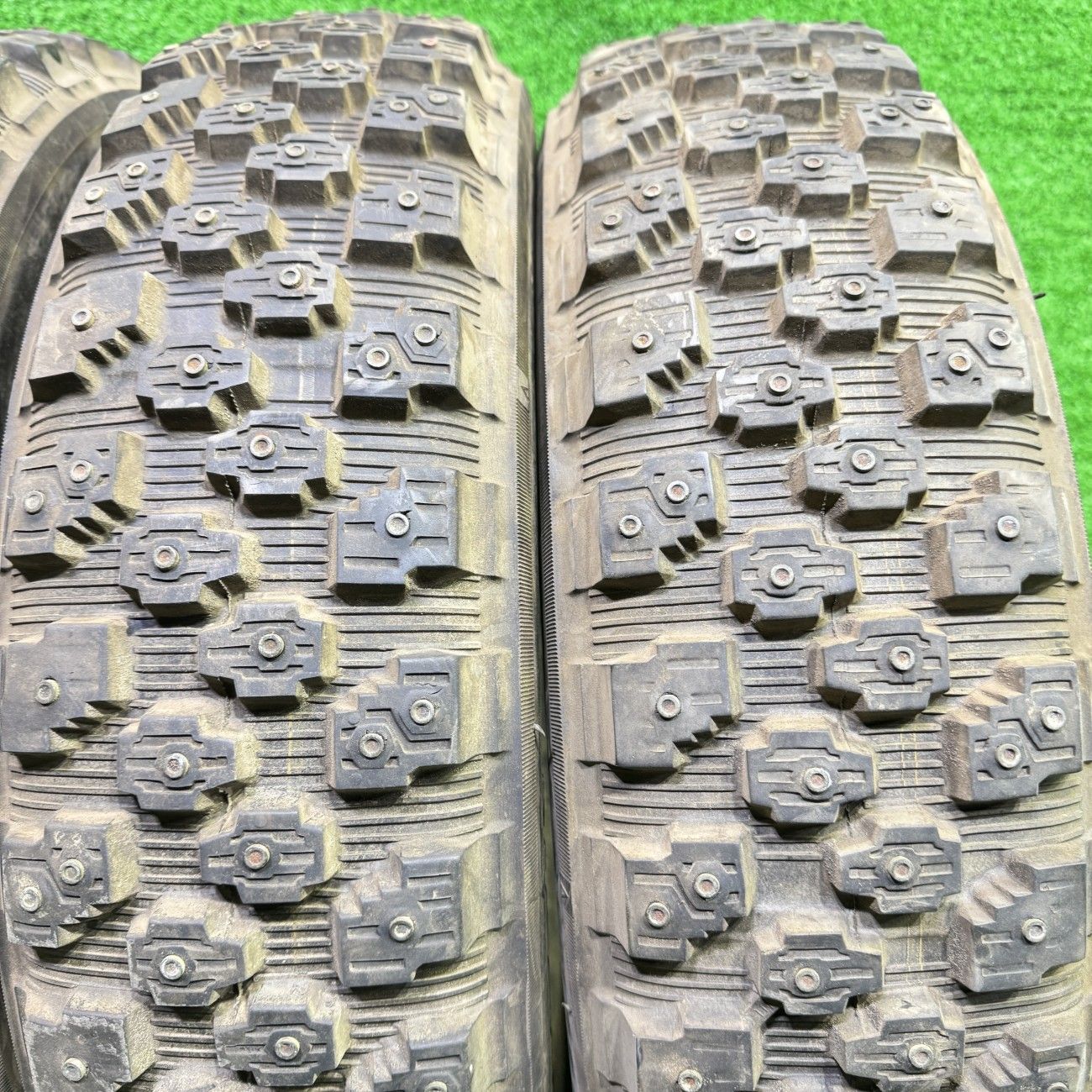  公道使用不可 横浜ゴム WR 13 175 SR 14 スパイクタイヤ 4本 競技 資料用 その他 タイヤ