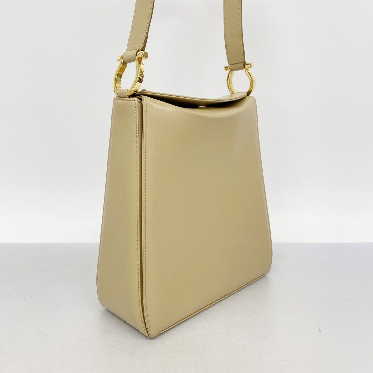 5pb2596】サルヴァトーレフェラガモ ショルダーバッグ ガンチーニ