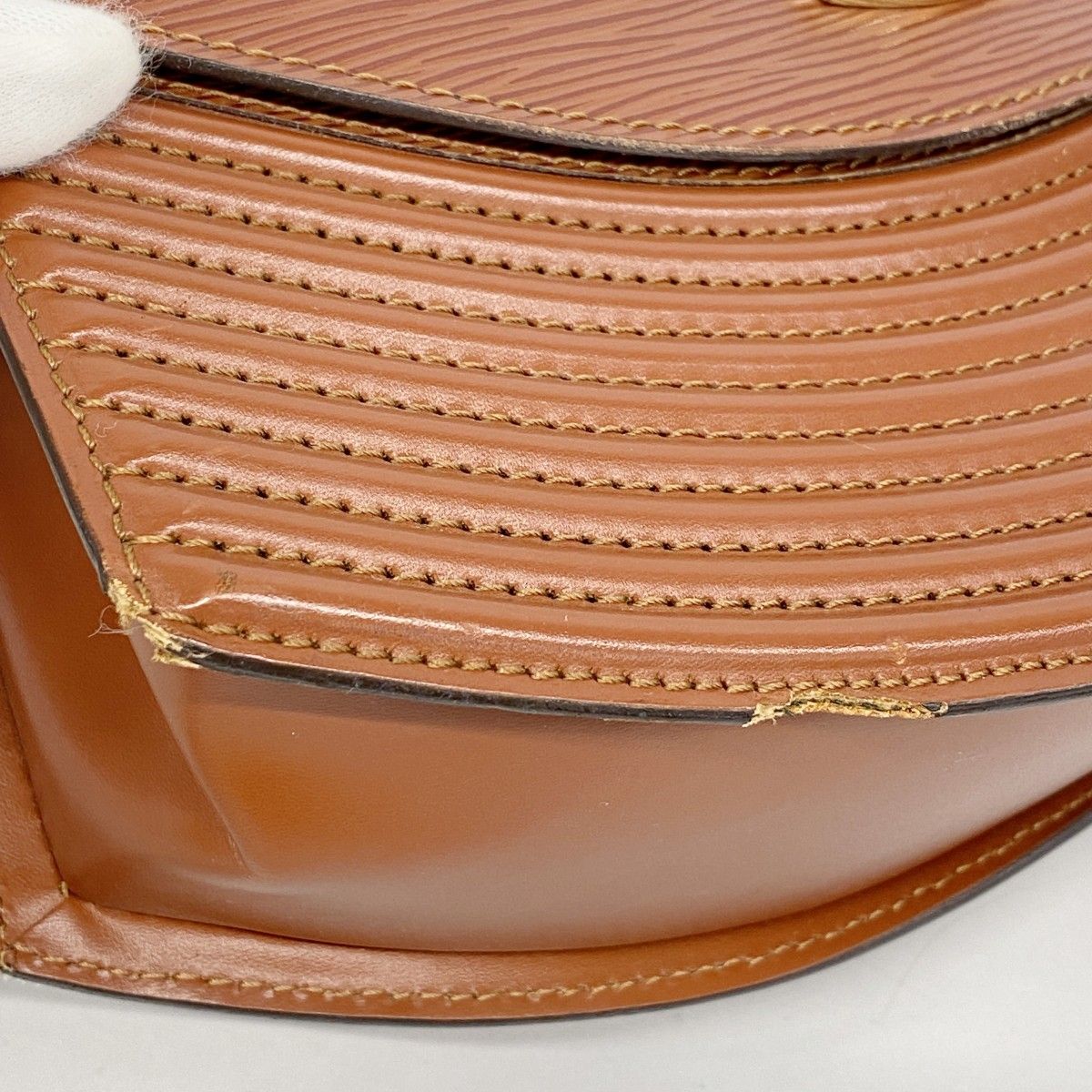 美品 ルイヴィトン エピ ティルシット ボディバッグ ショルダーバッグ 5pb2604】ルイヴィトン ショルダーバッグ エピ ティルシット M52483