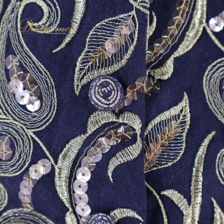 フラメンコ 衣装 チャレコ ベスト 黒 金 ゴールド 軽い 刺繍