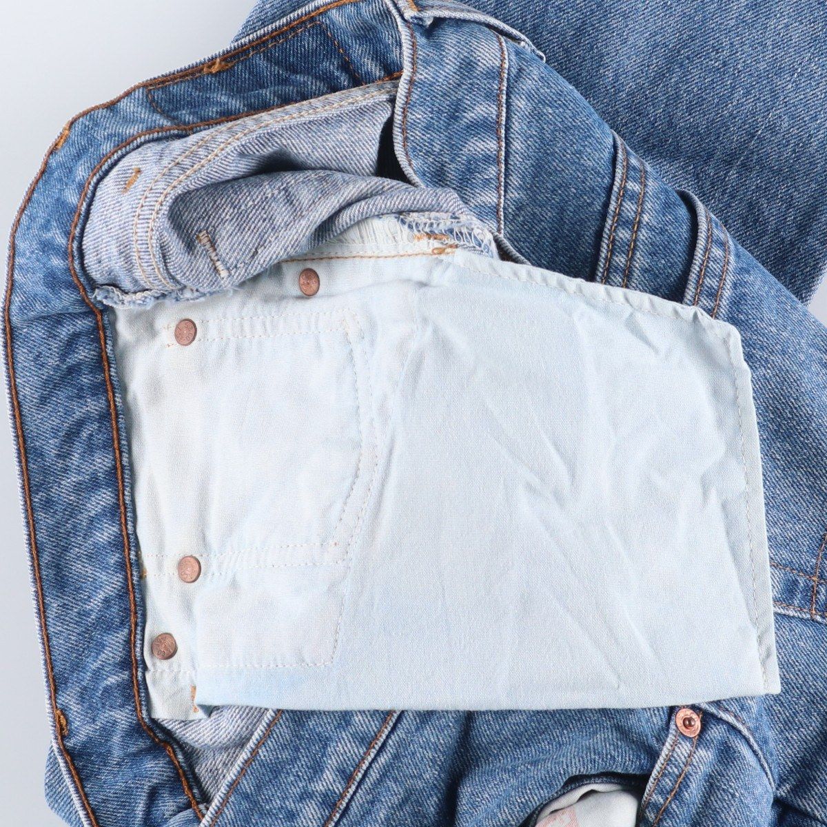 テーパードデニムパンツ