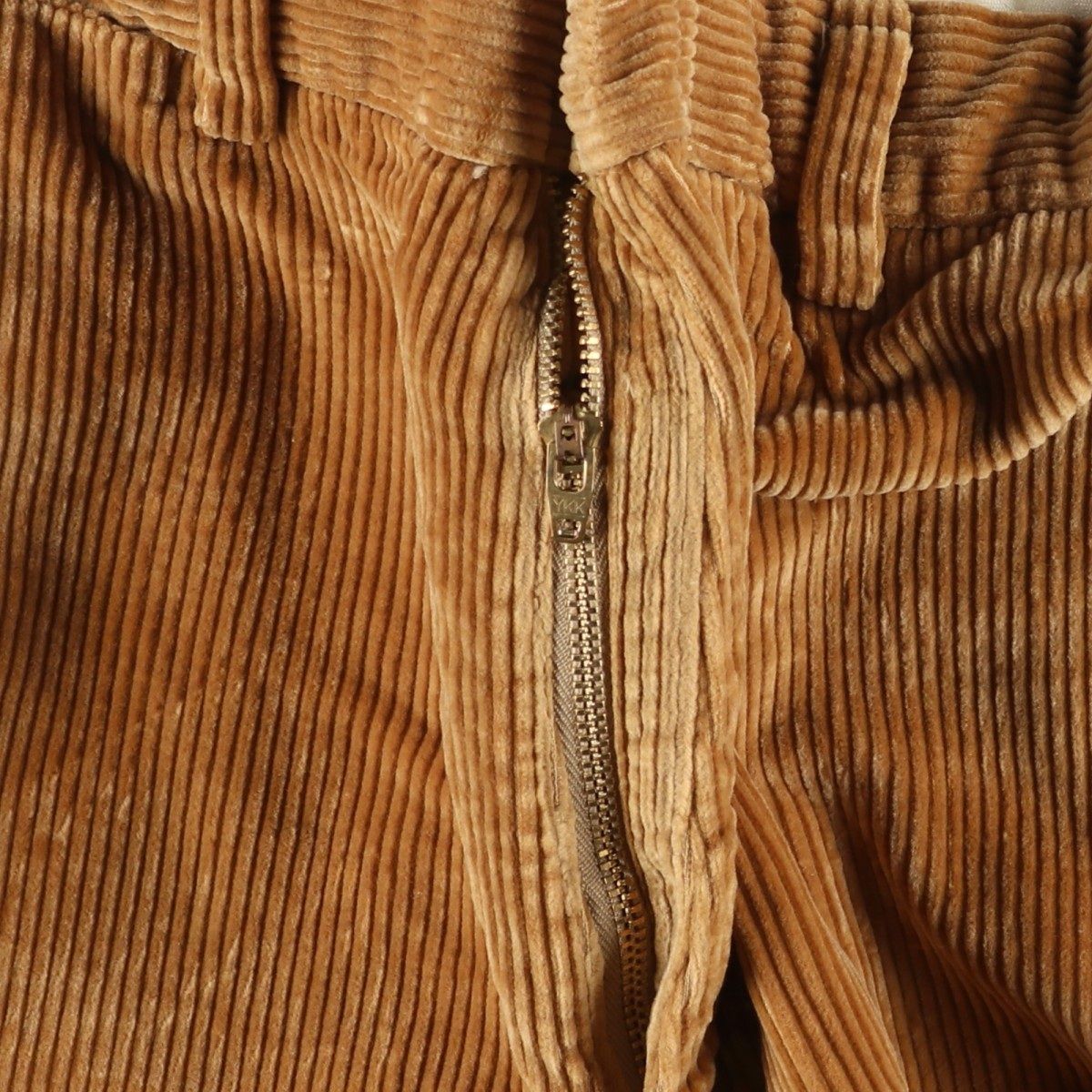 コーデュロイパンツ