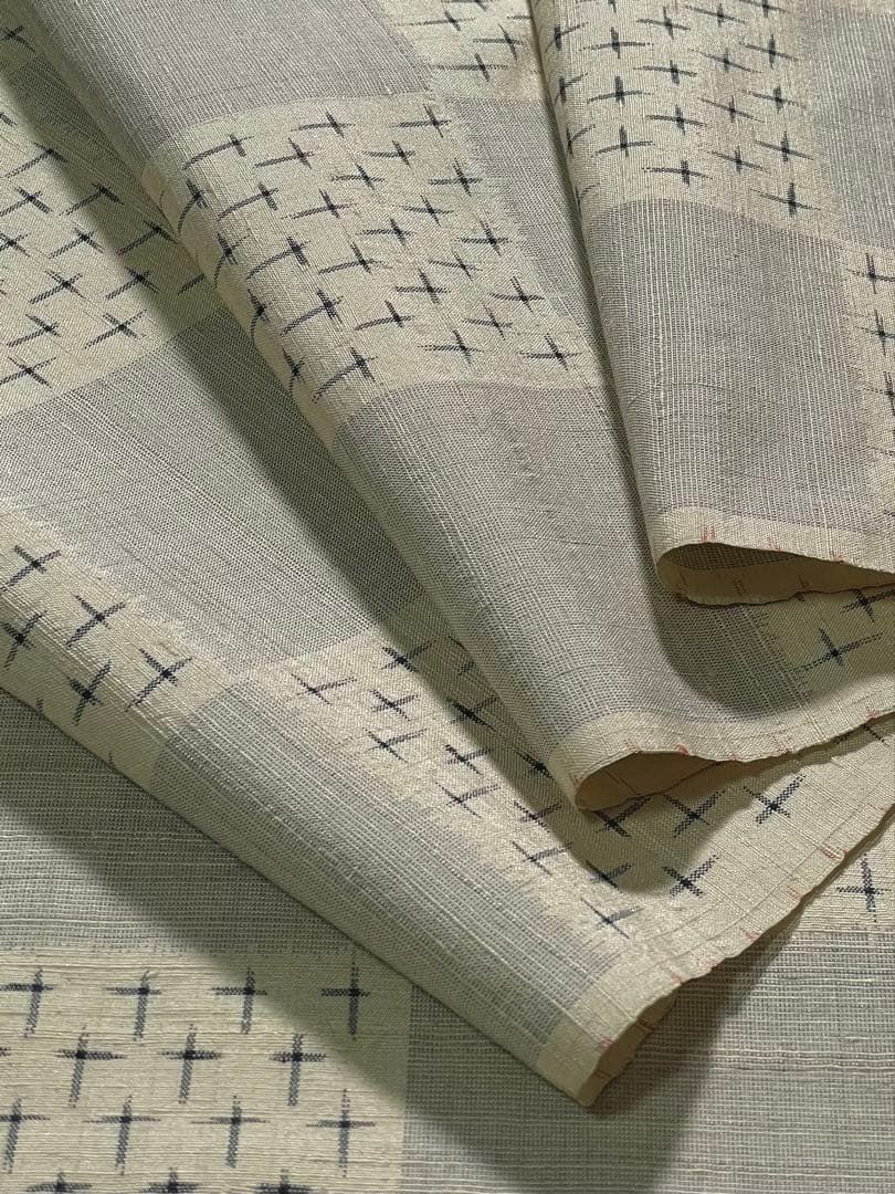 萬葉織 手紡糸 紬 反物 十字絣 変わり市松 正絹 SA 030