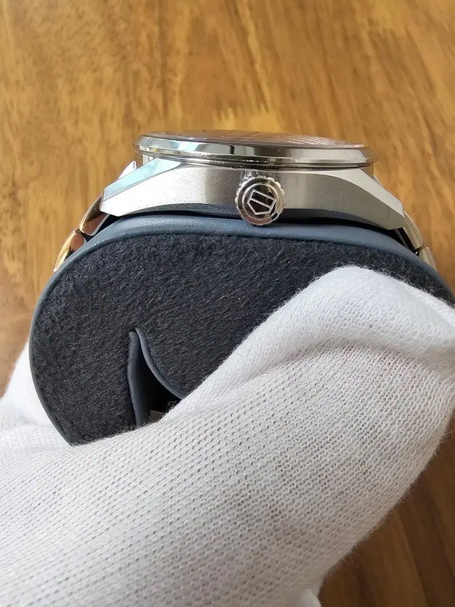 ホイヤー カレラ