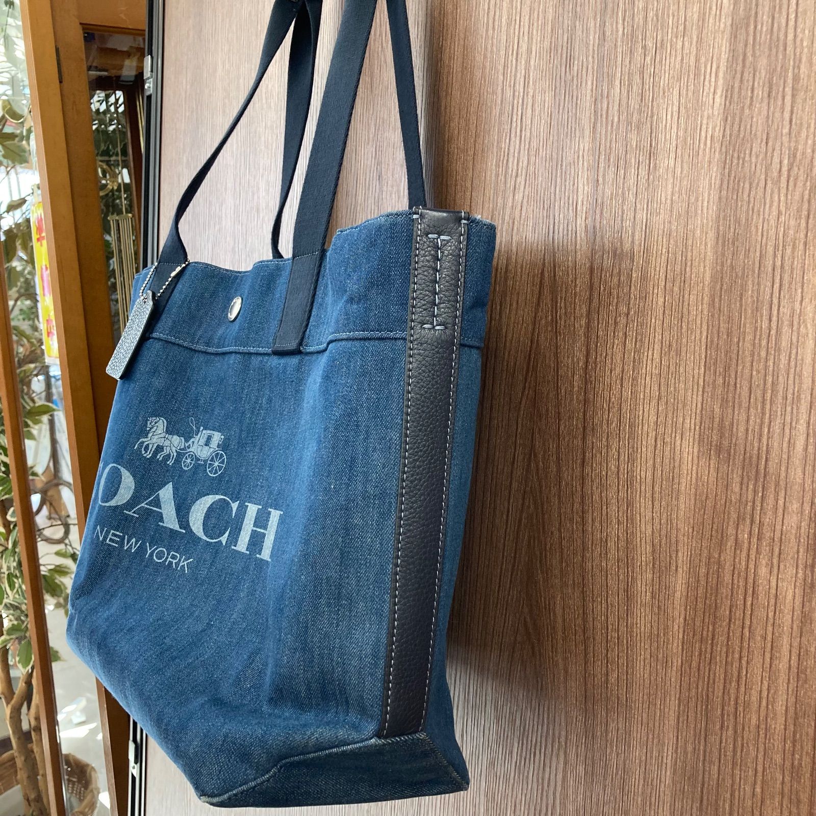 COACH コーチ デニムトートバック 67415 平塚店 衣料品 - メルカリ