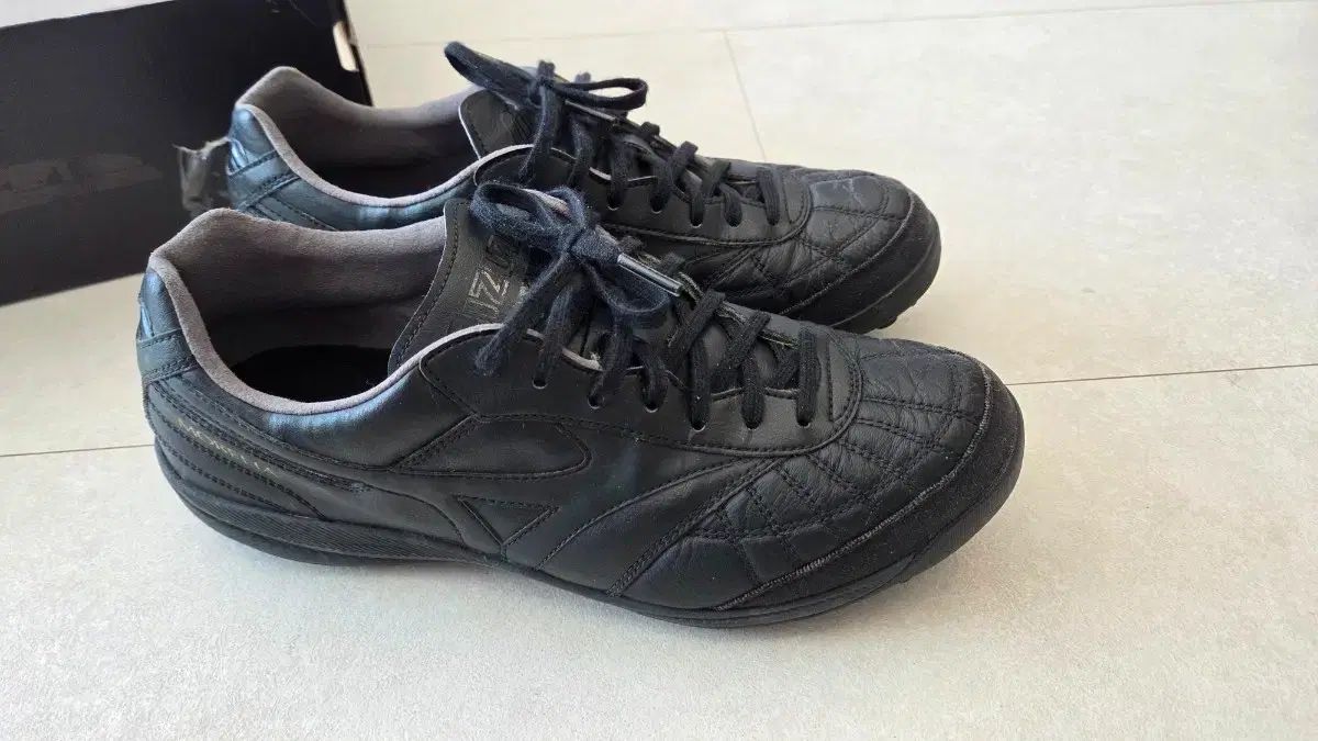 ミズノ モレリア サラ ジャパン TF 255mm 高品質 サッカーシューズ サッカーシューズ