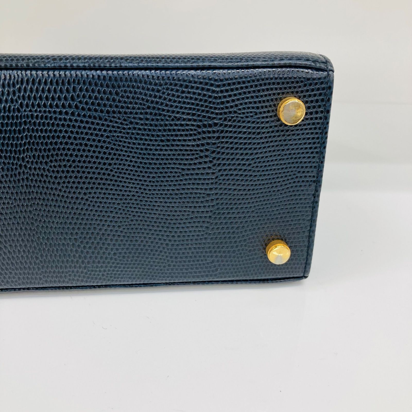 Salvatore Ferragamo サルバトーレフェラガモ ヴァラリボン BA214178 