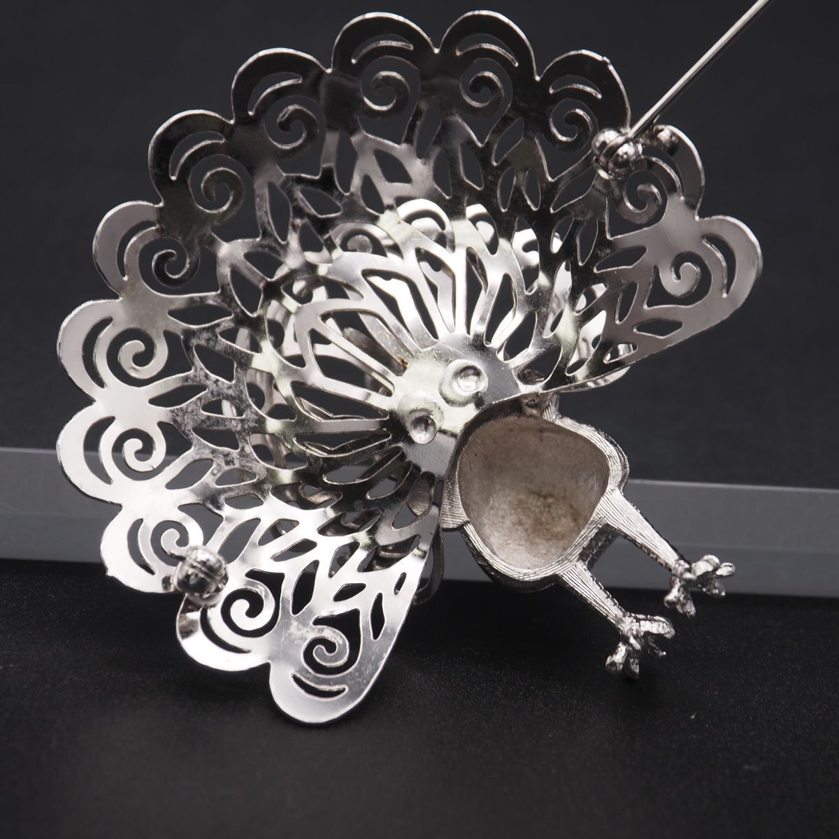 ブローチ クジャク