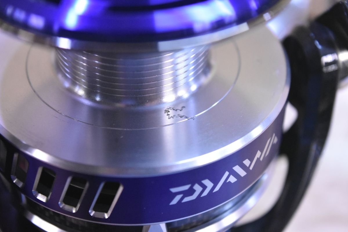 ダイワ 10 ソルティガ 5000H ハイスピード 5:7:1 スピニングリール