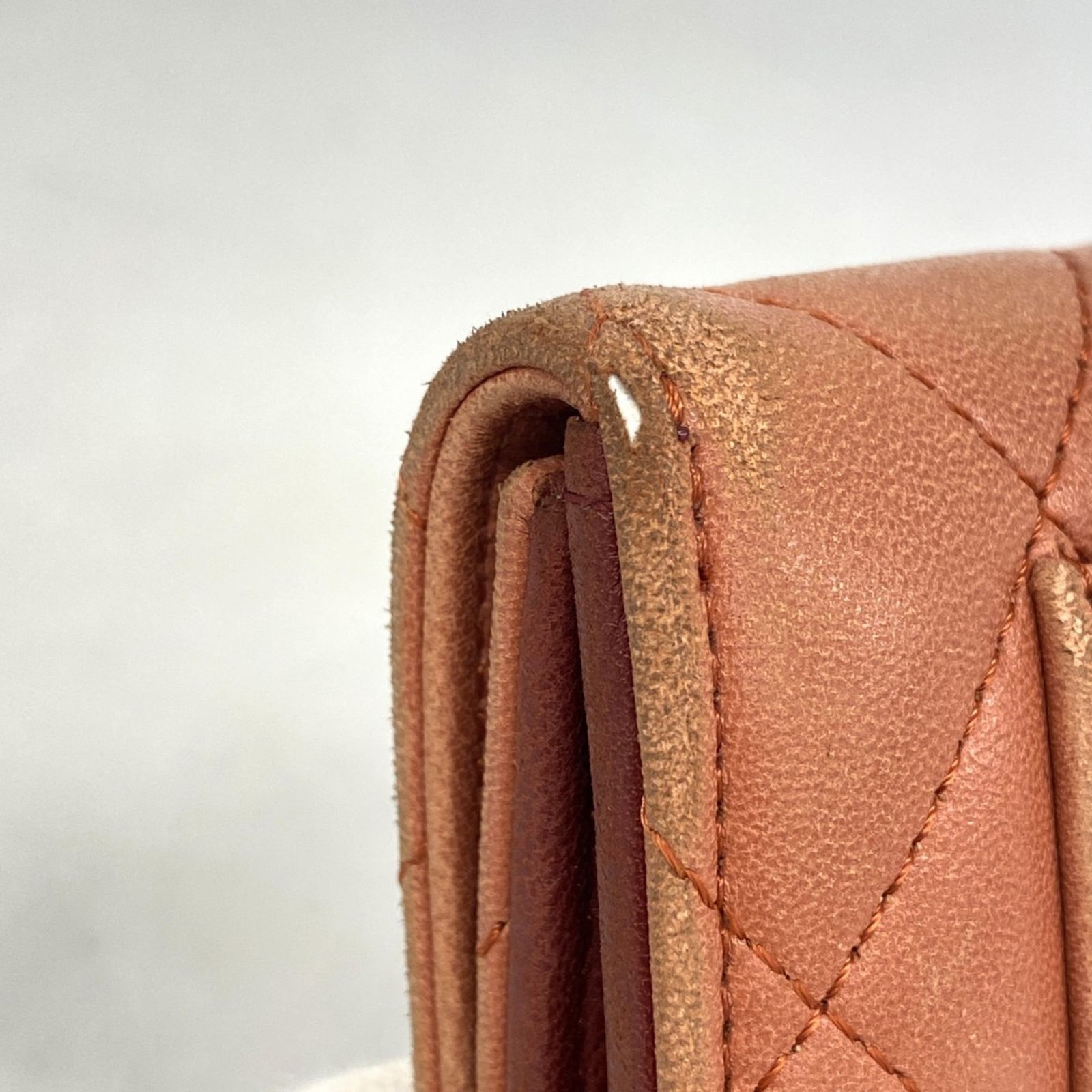 シャネル(Chanel) シャネル 三つ折り長財布 マトラッセ ラムスキン