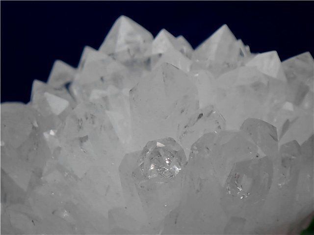 AAA級【入手困難】高透明度天然水晶クラスターYT6B6/180B181D - メルカリ