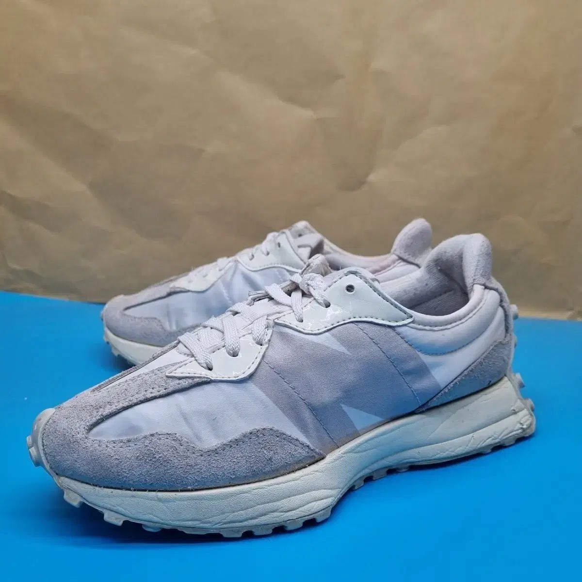 【ニューバランス】レディーススニーカー　　　MS327CQ 24㎝　未使用品 楽天市場】New Balance ニューバランス スニーカー 327 MS327CQ BEIGE