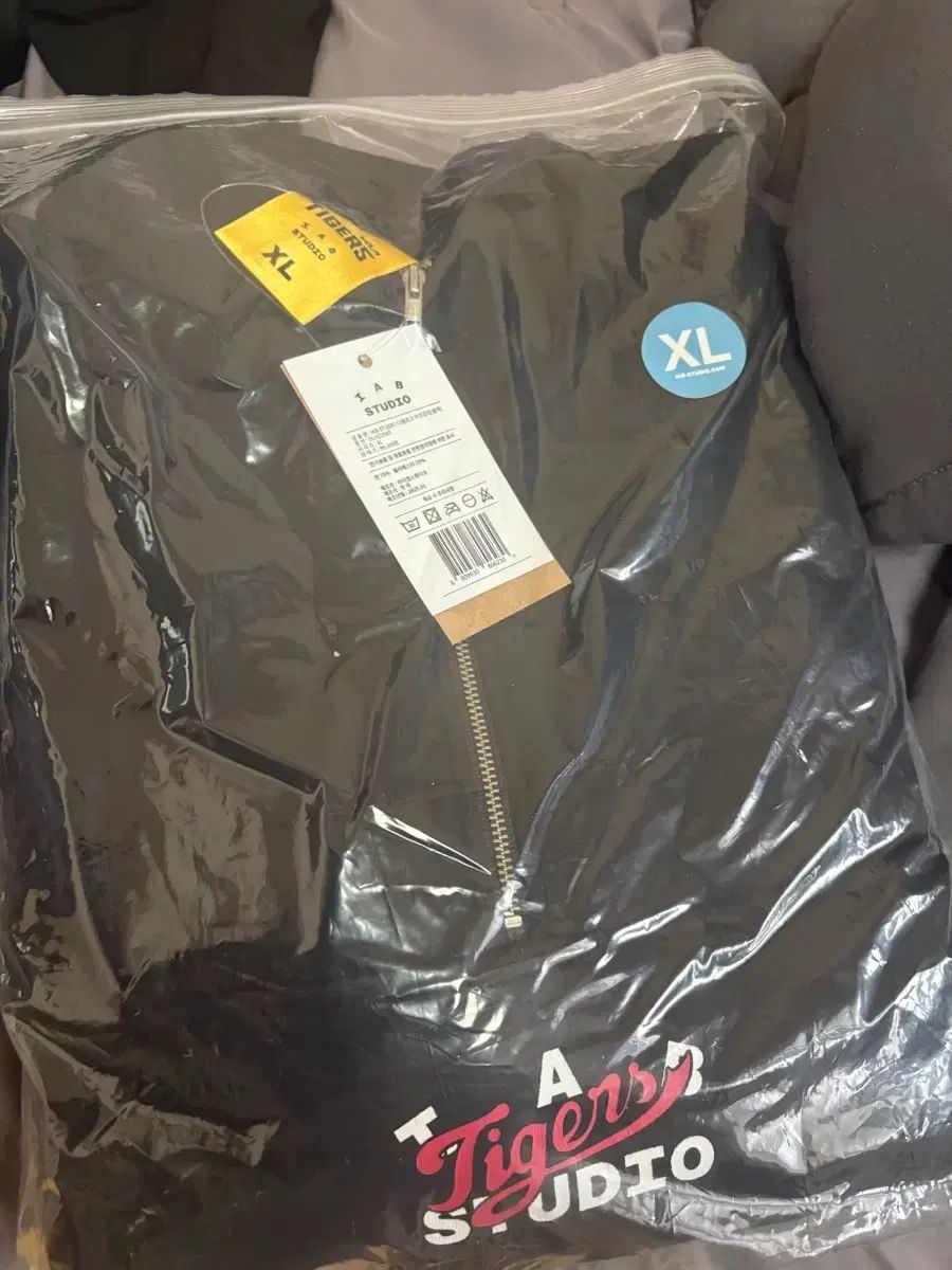 KIAタイガース IAB Studio アイエプスタジオ ハーフジップアップ ブラック