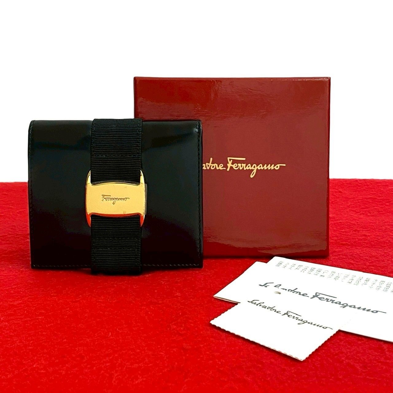 ♥保管品 き Salvatore Ferragamo サルヴァトーレフェラガモ ヴァラ 金具 レザー 本革 二つ折り 財布 ウォレット ブラック 61508