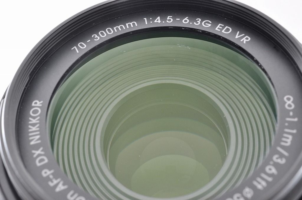 Nikon D5600 18-55mm & 70-300mm ダブルズームキット Amazon.com : Nikon D5600 24.2MP DSLR Camera with 18-55mm VR and 70