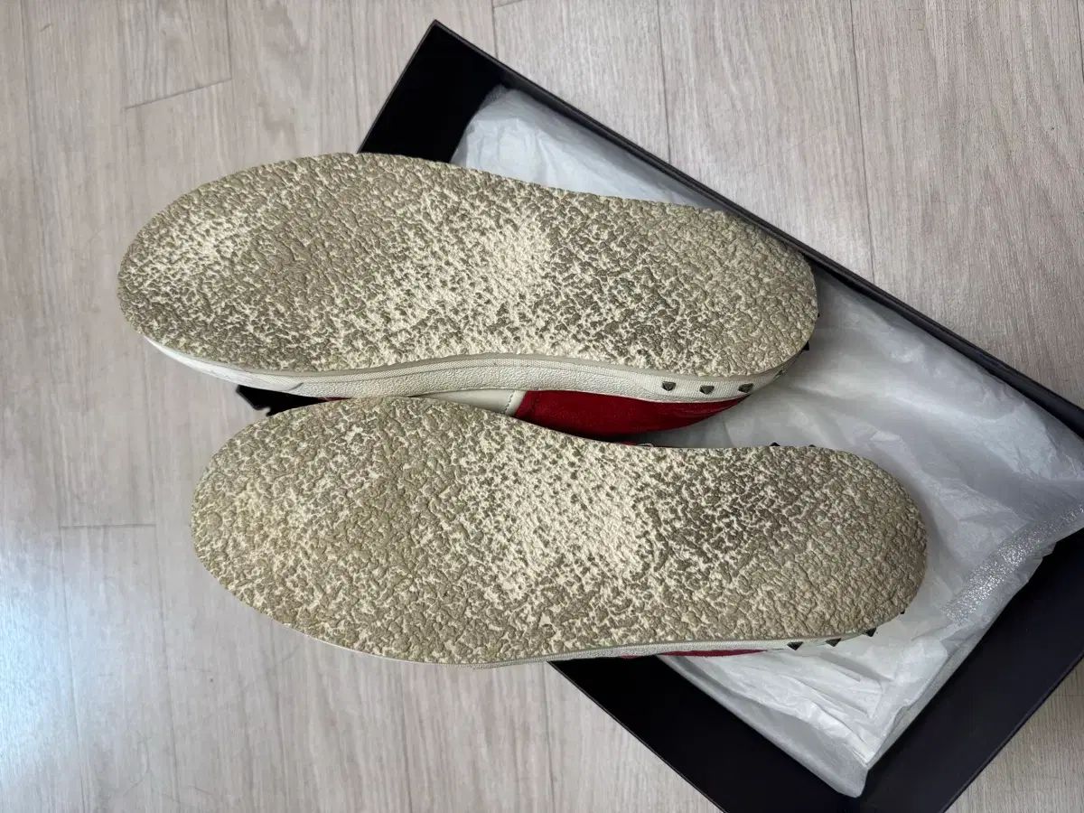 ウェッジウッド　コロンビア　パウダールビー　ディナープレート　27.5cm ヴァレンティノ フライクルー スニーカー 43