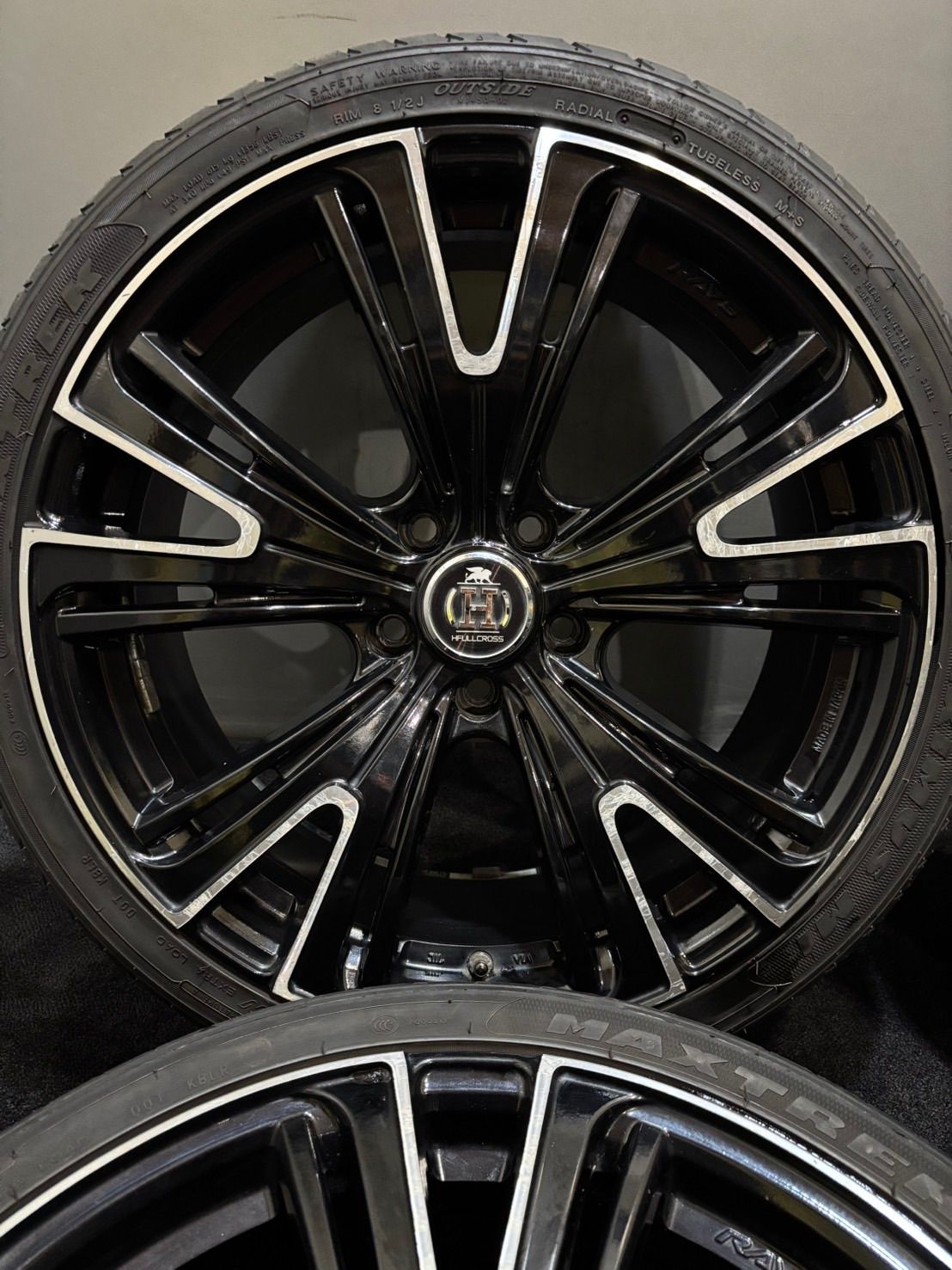 235 35 ZR 19 MAXTREK MAXIMUS 21年 RAYS フルクロス 19インチ 8 J 45 114 3 5 H 夏タイヤ 4本 クラウン マークX ノア ヴォクシー 南4 L 72