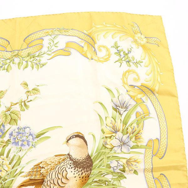 ★Ferragamo★スカーフ 大判 鳥 リボン 花 フルーツ シルク ベージュ ☆Ferragamo☆スカーフ 大判 鳥 リボン 花 フルーツ シルク ベージュ