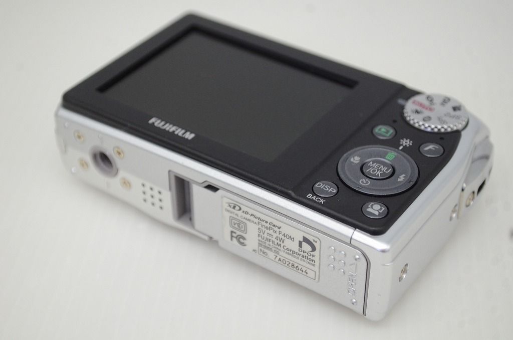 美品 FUJIFILM フジフィルム FinePix F40fd コンパクトデジタルカメラ