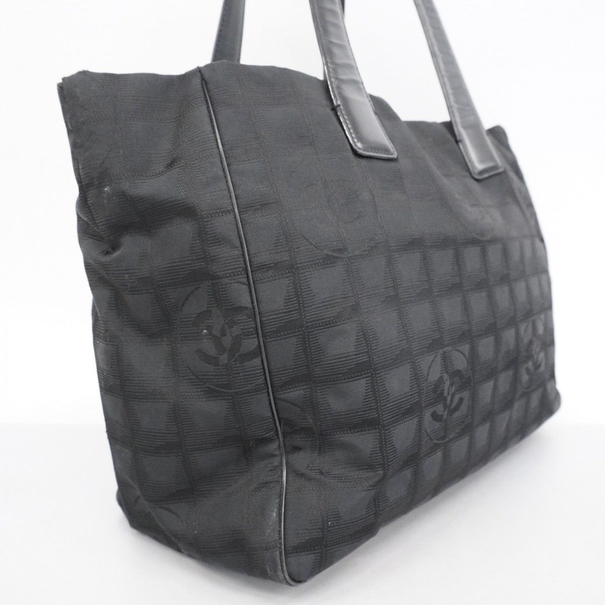 ★SALE【5of6371】シャネル トートバッグ ニュートラベル ナイロン ブラック シャンパンゴールド金具【中古】レディース ☆SALE【5of6371】シャネル トートバッグ ニュートラベル ナイロン