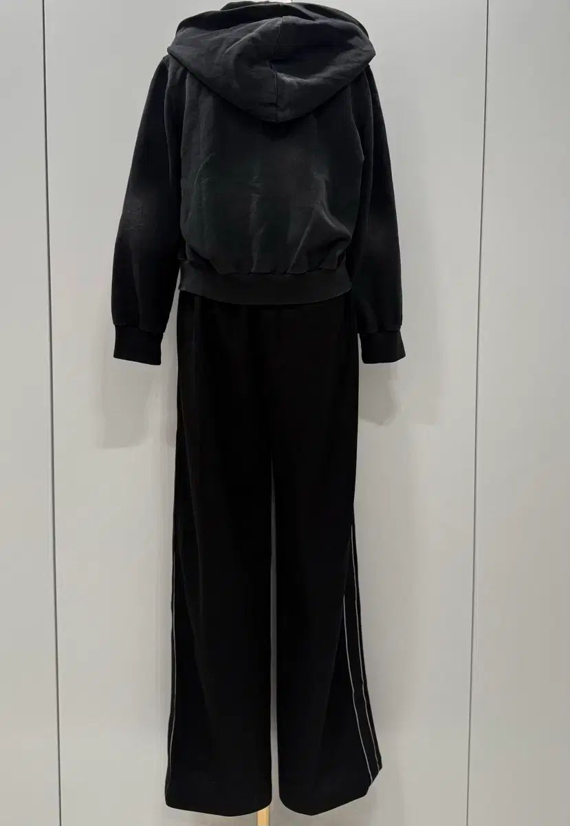  Alexander Wang ブラック ロゴ テープ パンツ s ジョガーパンツ スウェットパンツ パンツ